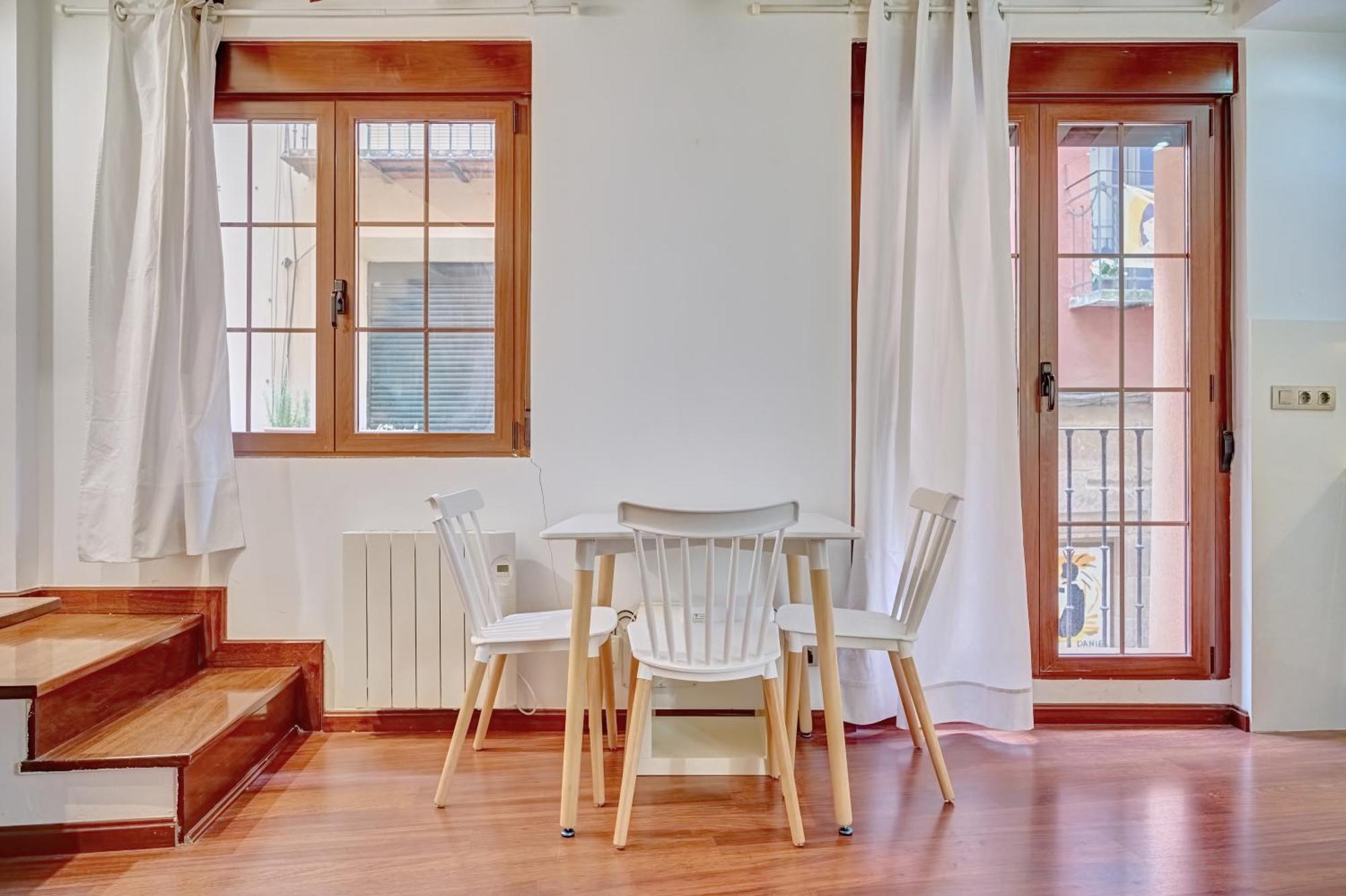 Duplex Portales By Clabao Διαμέρισμα Λογκρόνο Εξωτερικό φωτογραφία